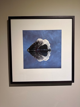 Kunst: Endymion - signert Astrid E. Bang 2005.