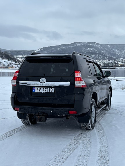 Toyota Land Cruiser 13 of 28