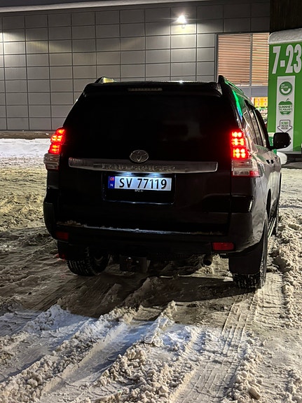 Toyota Land Cruiser 20 of 28