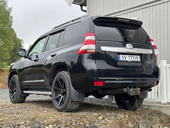 Toyota Land Cruiser 6 of 28