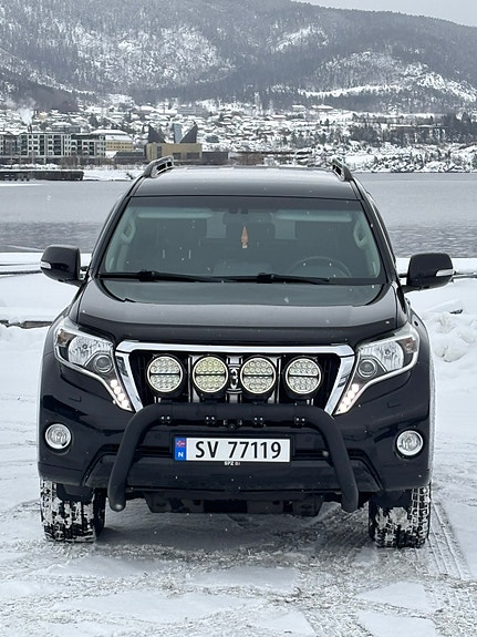 Toyota Land Cruiser 7 of 28