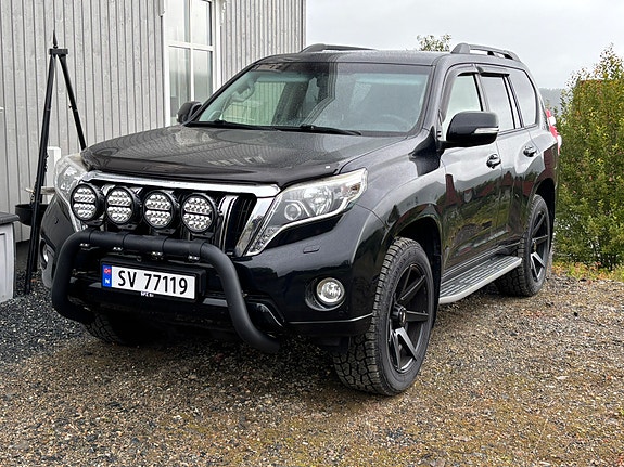 Toyota Land Cruiser 2 of 28