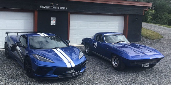 Chevrolet Corvette 8 of 30