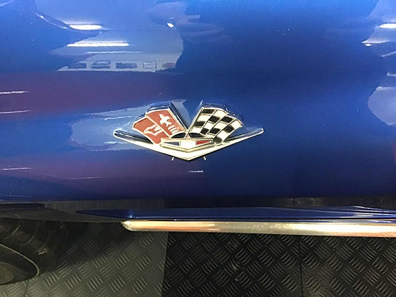 Chevrolet Corvette 10 of 30