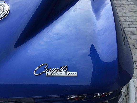 Chevrolet Corvette 6 of 30