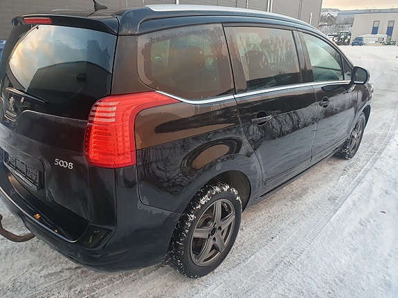 Peugeot 5008 4 of 14