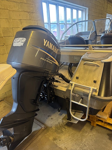 Magnum med 200 yamaha