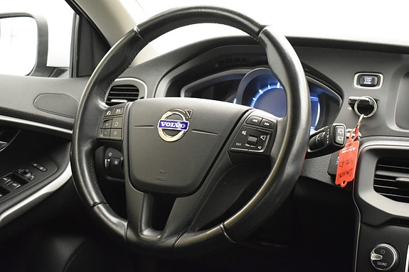 Volvo V40 13 of 15
