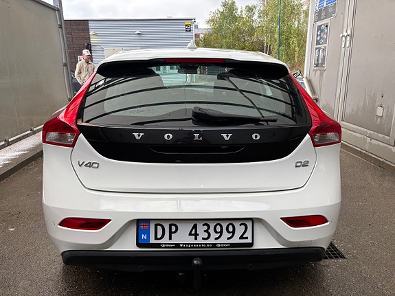 Volvo V40 4 of 5