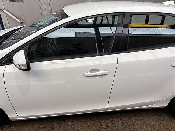 Volvo V40 7 of 15