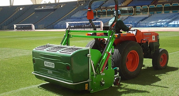 Peruzzo Koala 1600 PRO slagklipper med oppsamler og høy tipp.