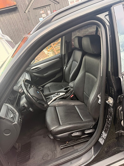 BMW X1 20 of 30