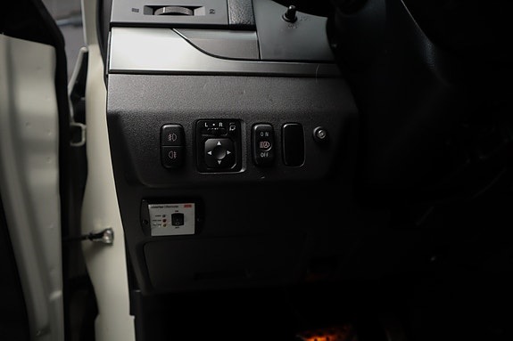 Mitsubishi Pajero 22 of 30