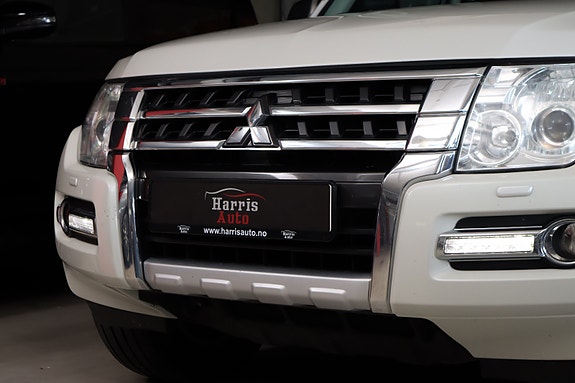 Mitsubishi Pajero 9 of 30