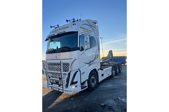 Volvo FH16 750 8x4