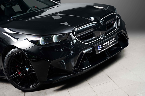 BMW M5 4 of 5