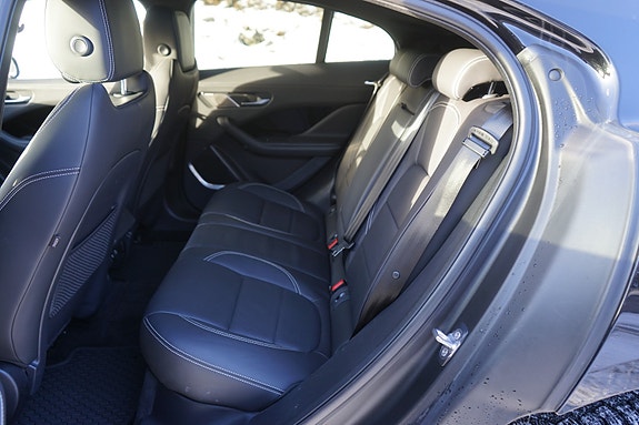 Jaguar I-PACE 20 of 30