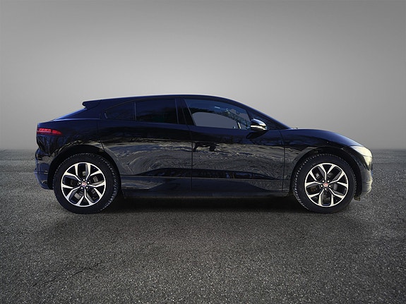 Jaguar I-PACE 9 of 30