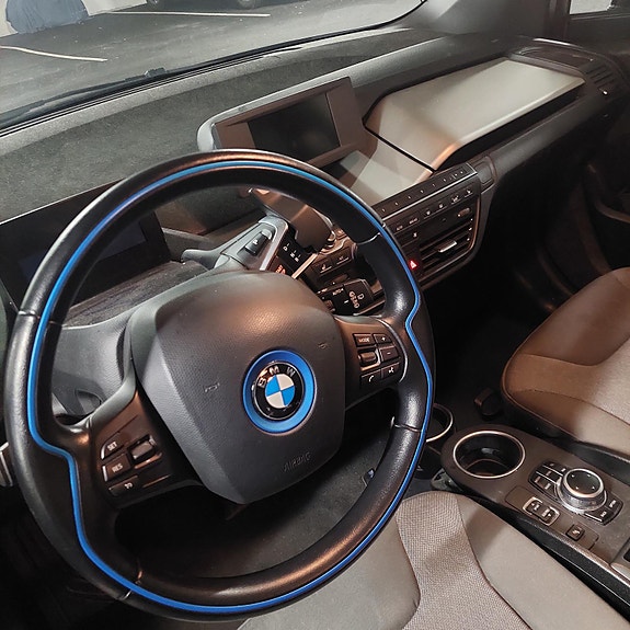 BMW i3s 7 of 19