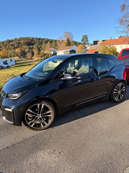 BMW i3s 2 of 19