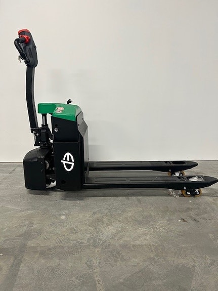 EP PÅ LAGER !- Elektrisk snile med gummi drivhjul som tar seg bra frem på glatt føre