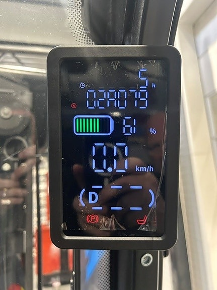 EP EFL253 - NY PÅ LAGER!  Elektrisk motvekts truck med litium  batteri og alt utstyr! 7 of 8