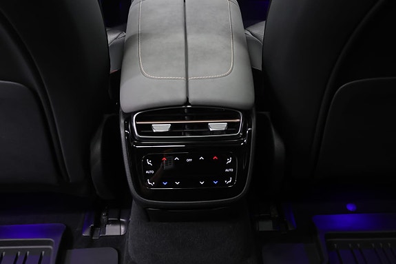 Mercedes-Benz EQS450 20 of 28