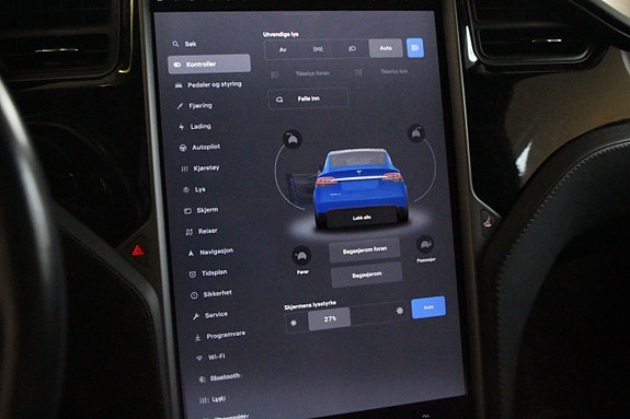 Tesla Model X 23 of 30