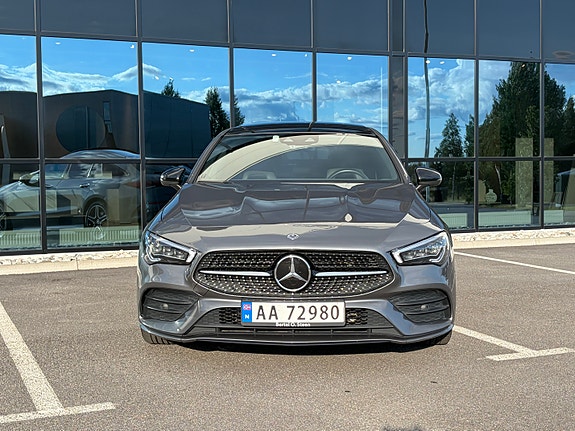 Mercedes-Benz CLA200 2 of 5