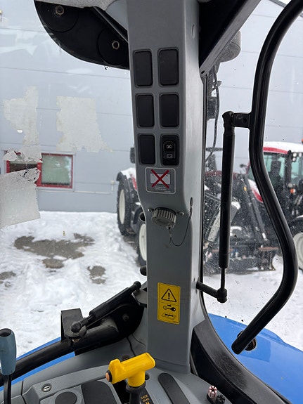 New Holland T6040 2011, kr 455 000,-