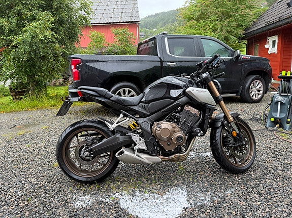 Honda CB650R 2 of 10