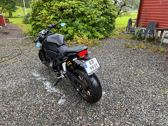 Honda CB650R 4 of 10