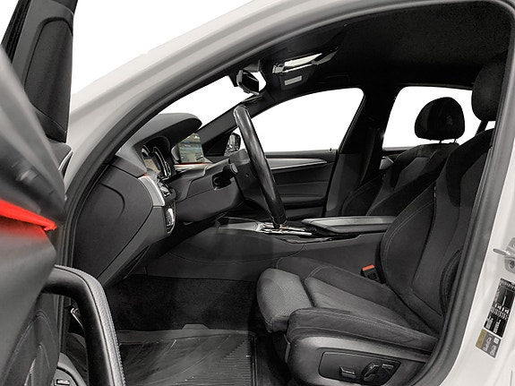 BMW 530e 3 of 14