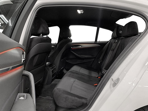 BMW 530e 4 of 14