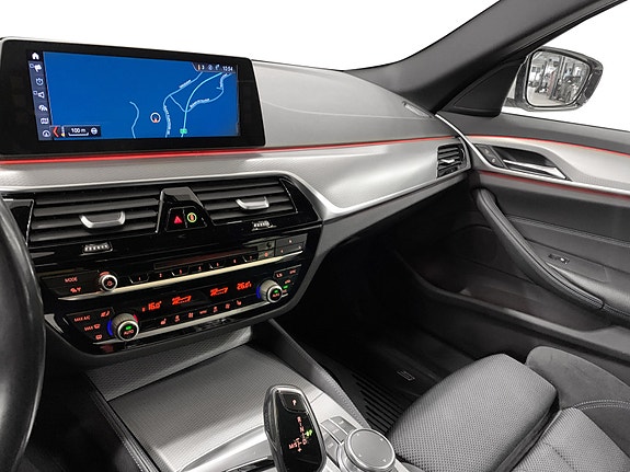 BMW 530e 13 of 14