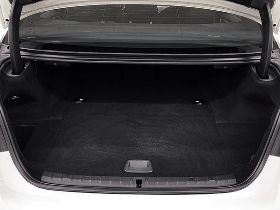 BMW 530e 14 of 14