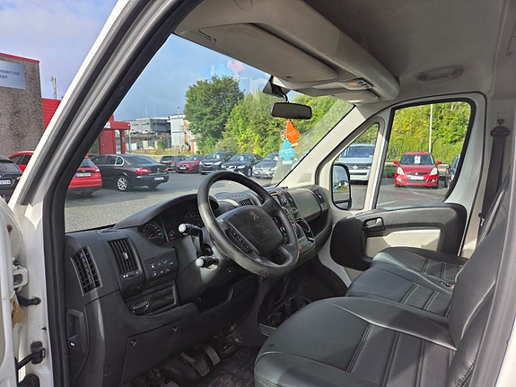 Peugeot Boxer 13 of 20