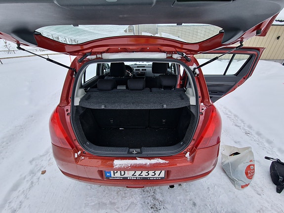 Suzuki Swift 7 of 15