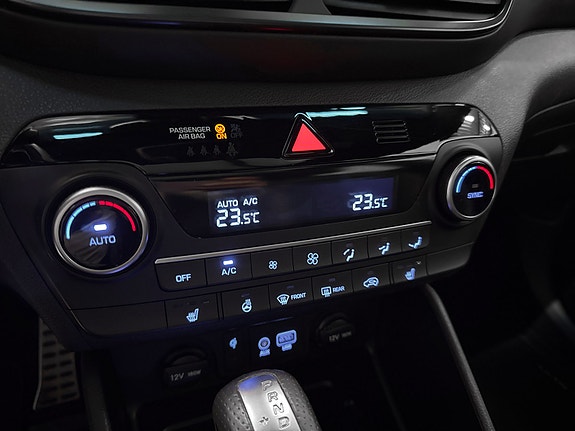 Hyundai Tucson 17 of 22