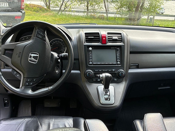 Honda CR-V 7 of 16
