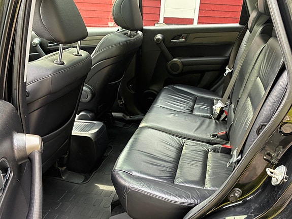 Honda CR-V 8 of 16