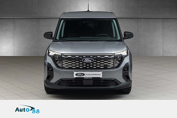 Ford E-Transit Courier 4 of 5