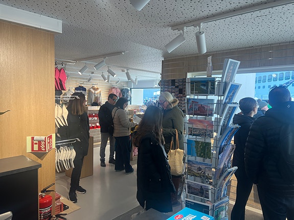 Turistinformasjonen på cruisekaien på Risøy