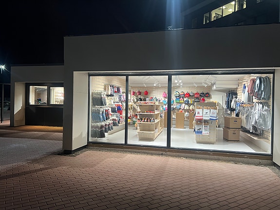 Turistinformasjonen på cruisekaien på Risøy