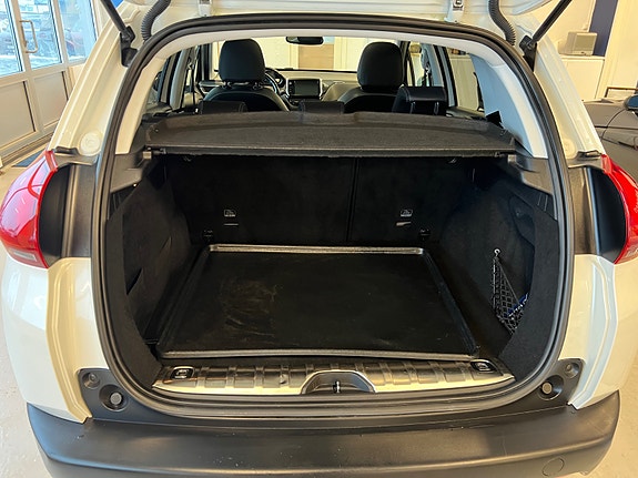 Peugeot 2008 10 of 21