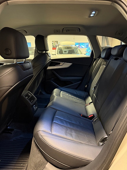 Audi A4 allroad 18 of 23