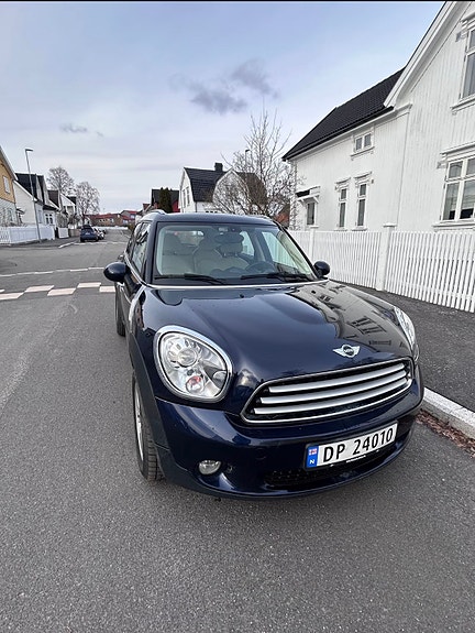 MINI Countryman Cooper D 4 of 5