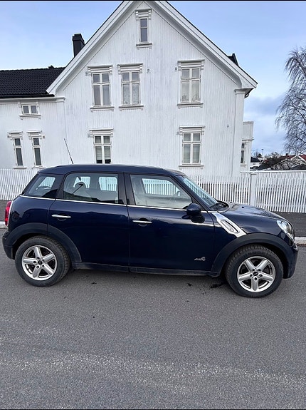 MINI Countryman Cooper D 3 of 5
