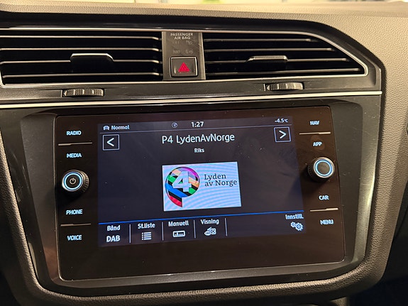 Volkswagen Tiguan 24 of 26