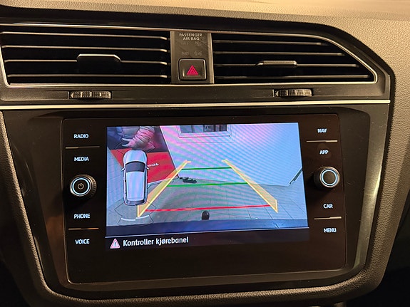 Volkswagen Tiguan 25 of 26